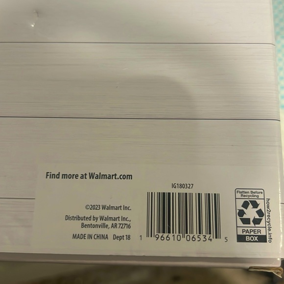 My Texas House Gold Leaf Wreath 18" - Picture 6 of 6